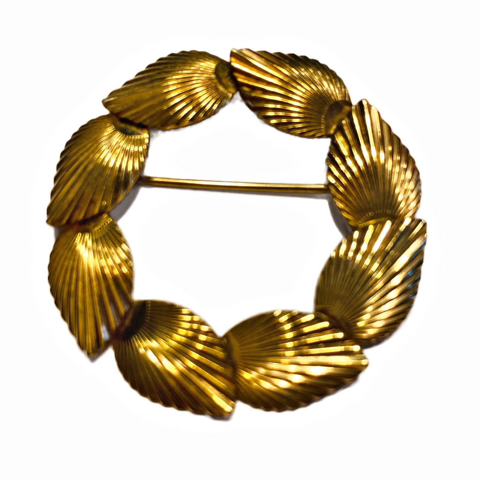Vintage Winard 12k Gf Brooch Wreath Texture Dimensional Gold Pin Classic Jewelry